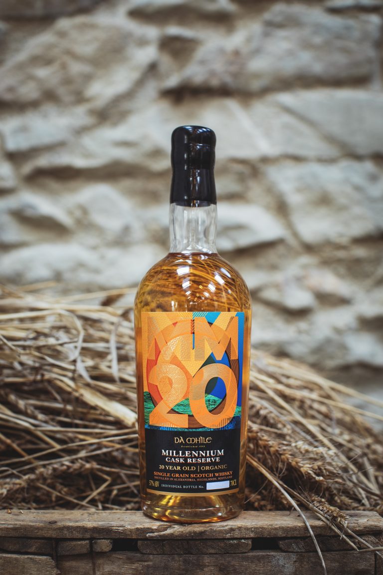 The Label Makers work with Dà Mhìle Distillery to redefine spirit branding